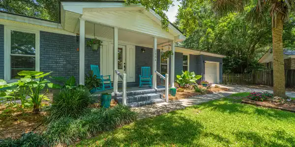 Image 2: 1454WaterwayCt006