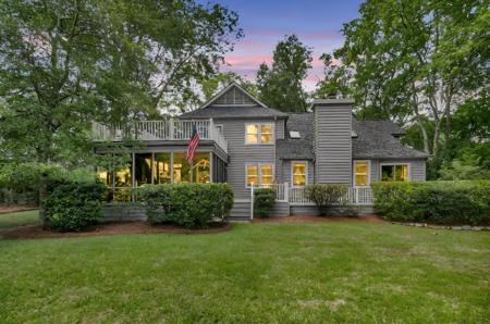 910 Harvest Way