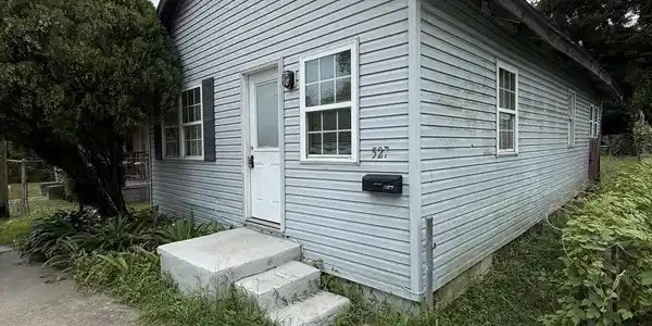 527 Black River Road