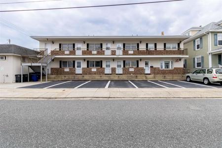 106 W Wisteria Road
