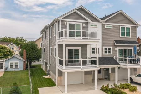 135 W Crocus Avenue