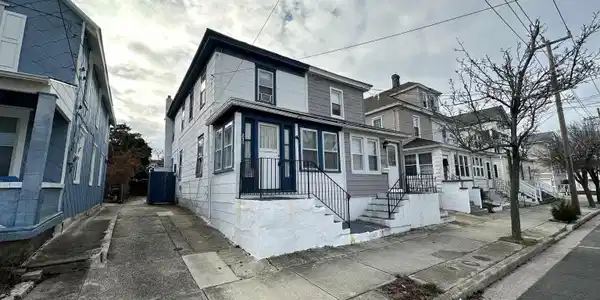 230 W Wildwood Avenue