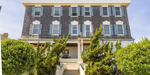 1513 Beach Avenue