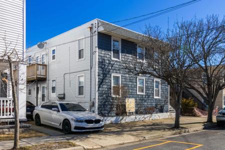 131 E Cresse Avenue