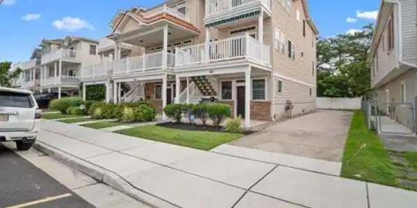 411 W Taylor Avenue