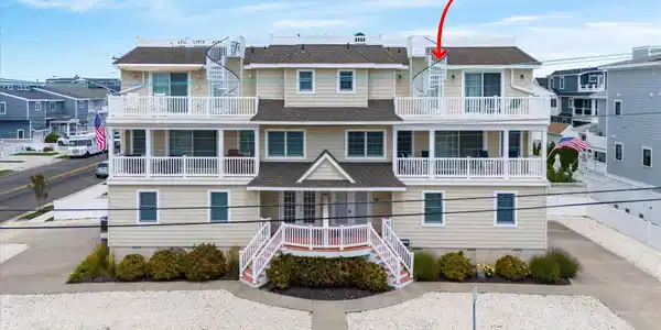 2487 Ocean Drive