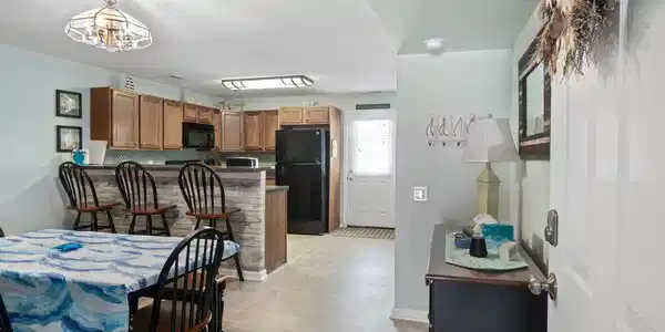 309 E poplar Avenue