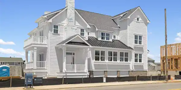 101 W 22nd Avenue