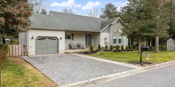14 Thistle Lane