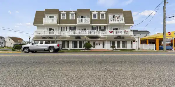 810 New Jersey Avenue