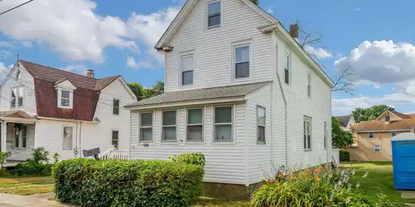 128 Pearl Avenue