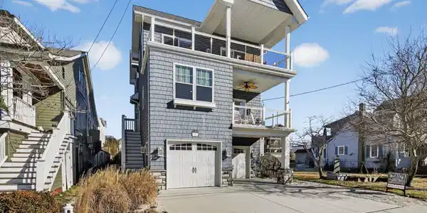 5 E Sumner Avenue