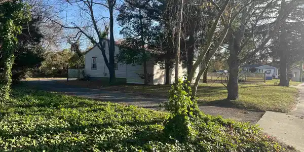 1706 Rt 9