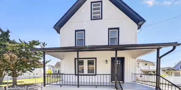 112 E Montgomery Avenue