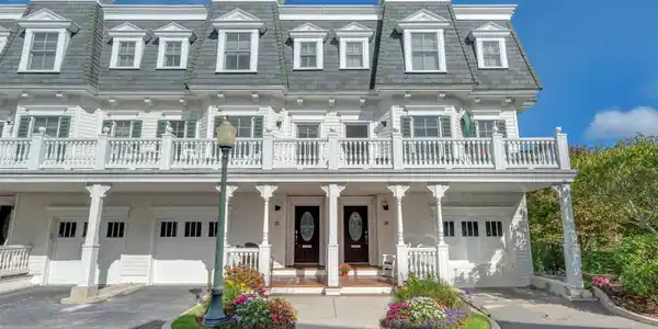 201 Beach Avenue