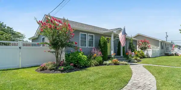 8 Texas Avenue