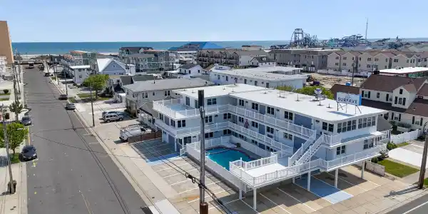 2001 Surf Avenue