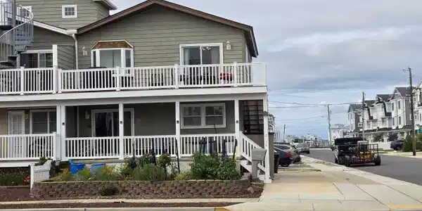2010 7th Avenue