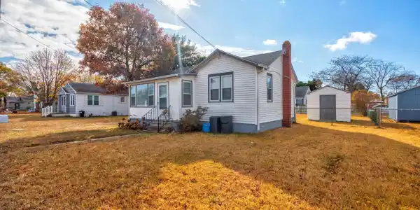 12 Spruce Avenue