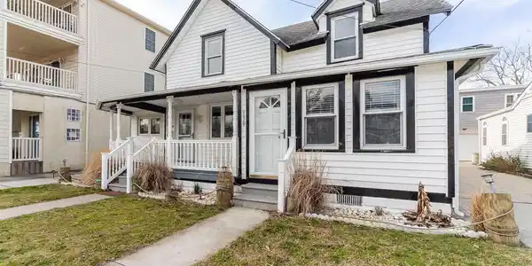 130 W Leaming Avenue