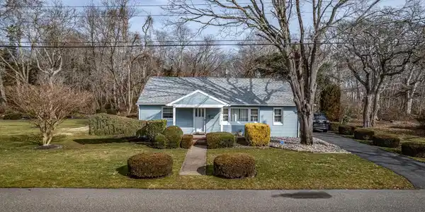 206 School House Lane
