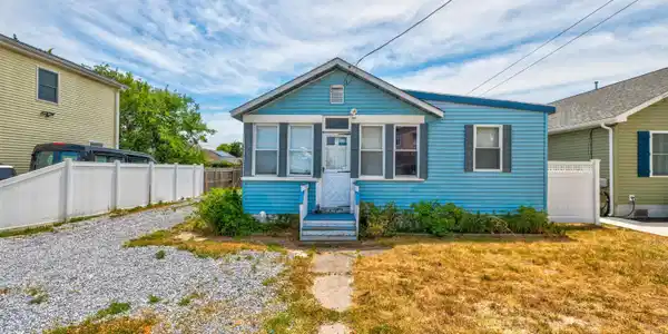 4 W Ocean Avenue