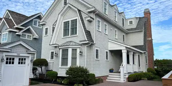 73 E 25th Street
