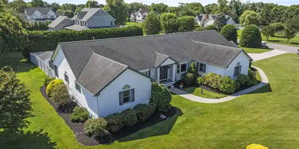 10 Strawberry Lane