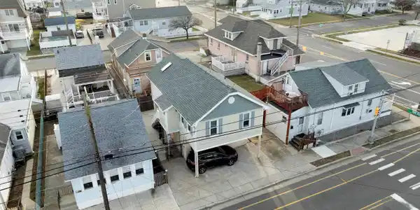 240 W 26th Avenue