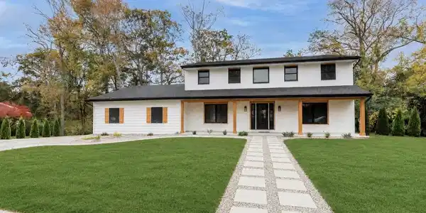 Image 2: Virtually staged landscaping