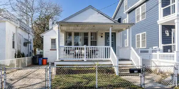 110 E Fern Road
