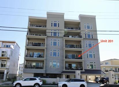 408 E Farragut Road