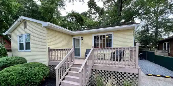 425 Forest Road