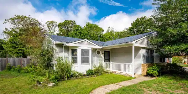 19 Heron Way