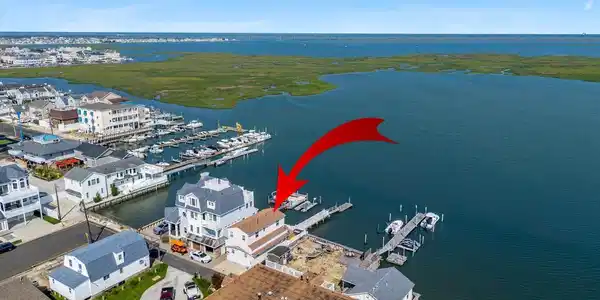 807 Beach Creek