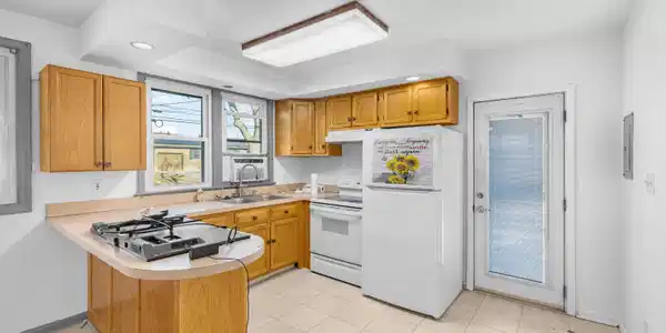 90 Wildwood Avenue