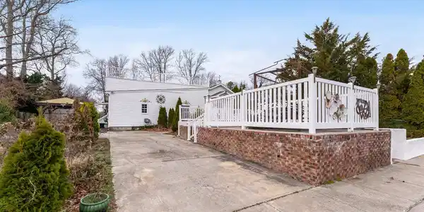 83 Beachhurst Drive