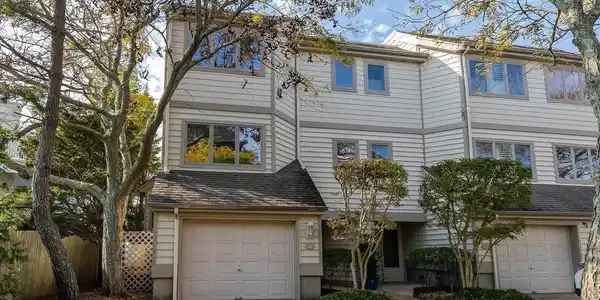 41 Marine Way
