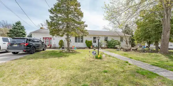 325 Willow Drive
