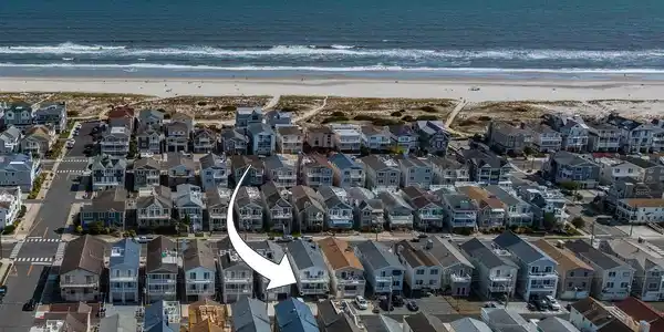 3824 Asbury
