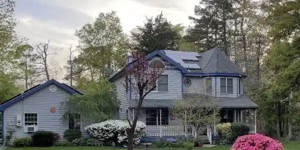 140 E Cedar Lane
