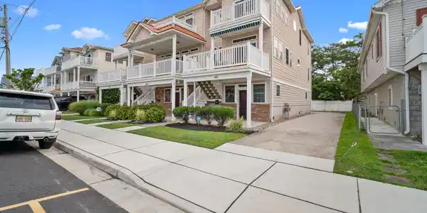 411 W Taylor Avenue