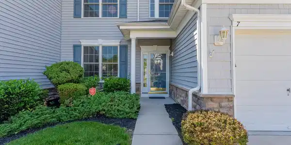 7 Herron Court