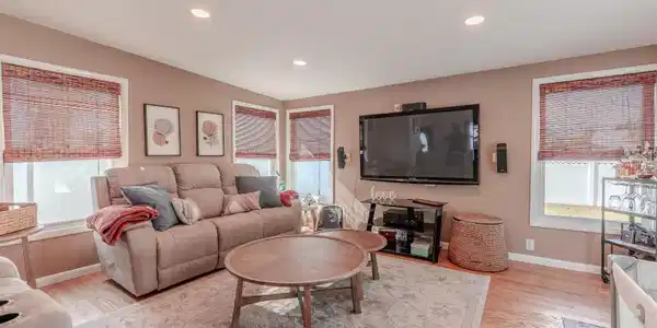 23 Beechwood Avenue