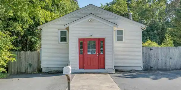5 Ella Avenue