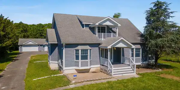1415 Route 9 N