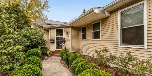 135 Sheridan Drive