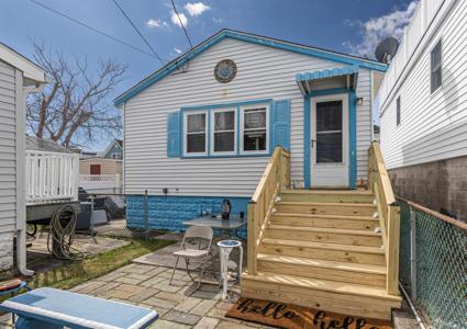 106  1/2 W 16th Street