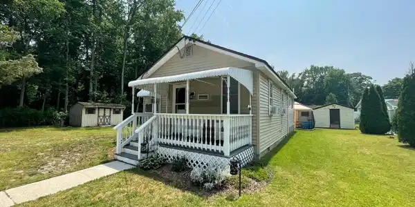 160 Kentucky Avenue