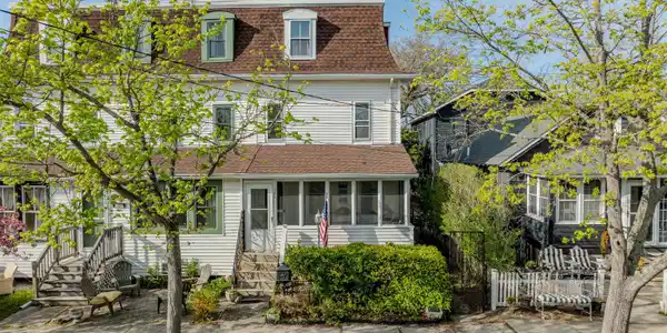 127 Third Avenue